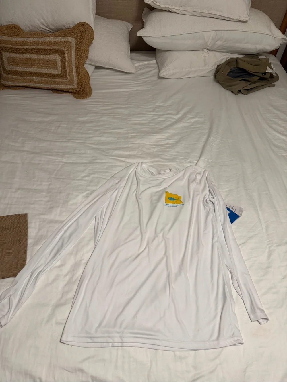 Men's White Long-Sleeve Performance Shirt